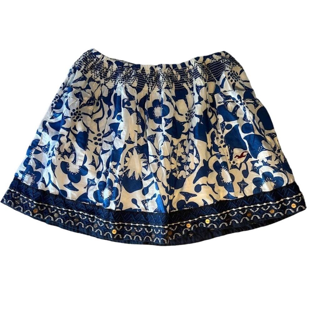 Hollister Blue and White‎ Floral Mini Skirt Size Small